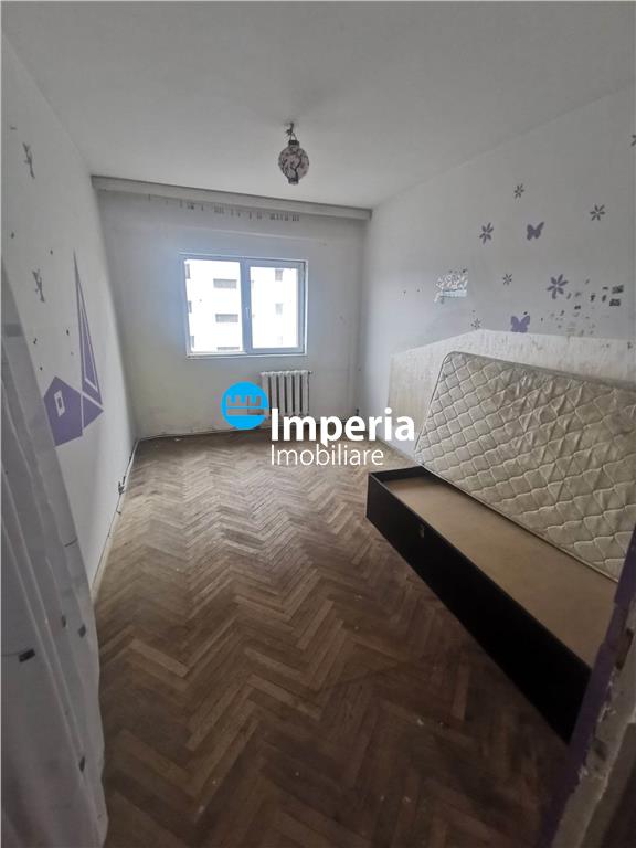 Apartament cu 2 camere, decomandat, 52mp, centrala, et 4/10, Mircea cel Batran