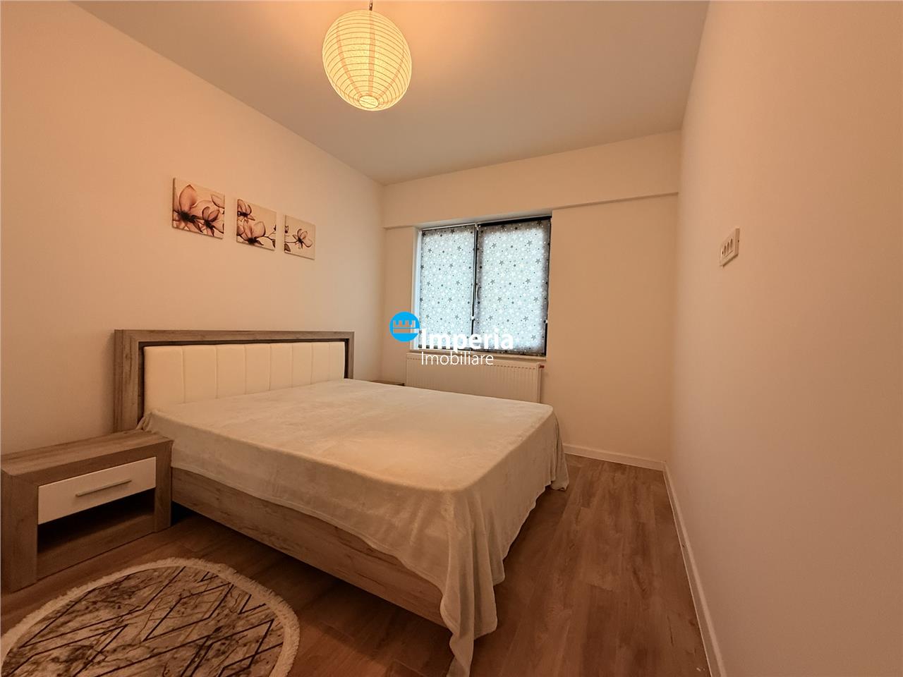 Inchiriez apartament 3 camere, open space, Zona Podul de Fier Complex Roua Residence