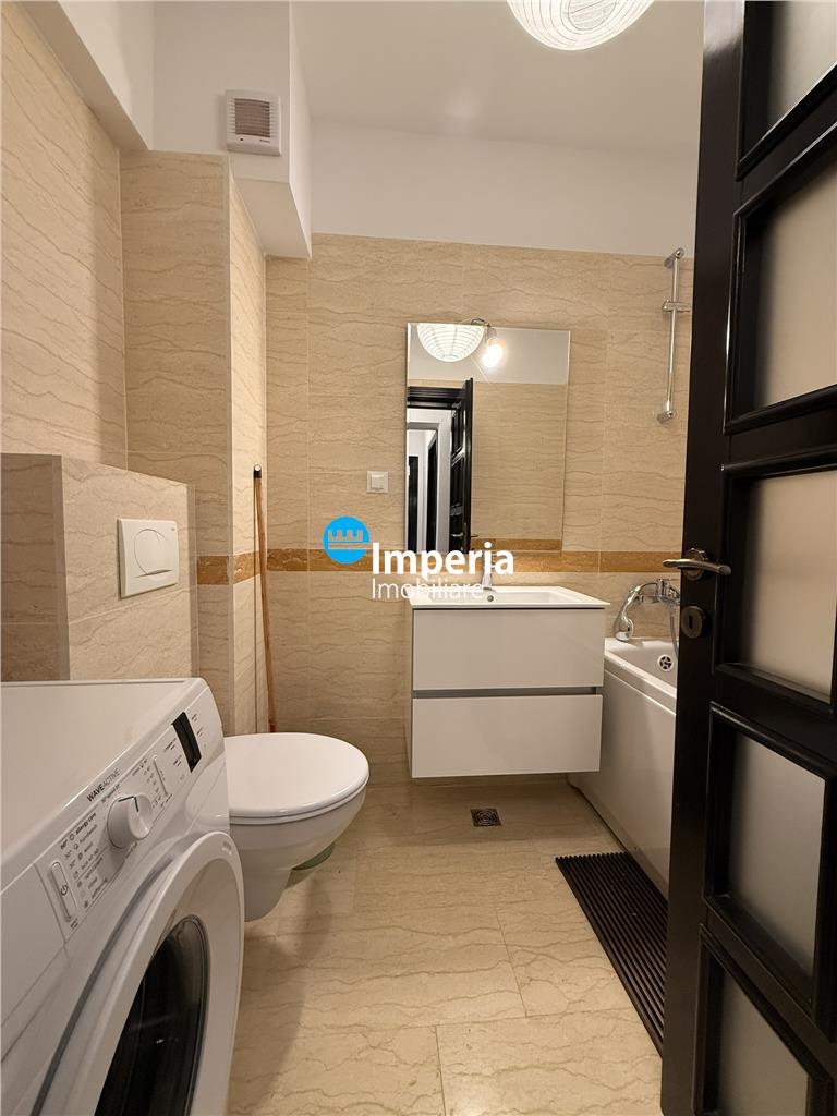 Inchiriez apartament 3 camere, open space, Zona Podul de Fier Complex Roua Residence