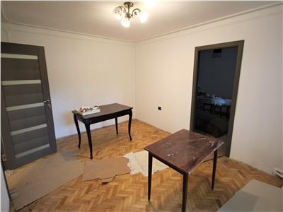 Apartament cu 2 camere de vanzare in zona Tudor Vladimirescu
