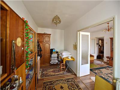 Apartament cu 2 camere, de vanzare, in zona Alexandru cel Bun  Piata Voievozilor