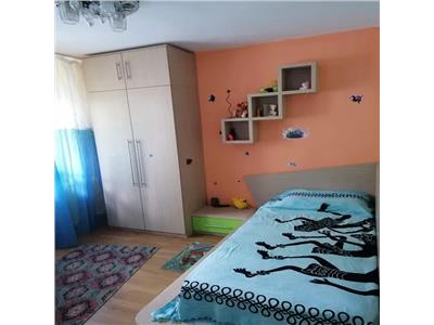 Apartament 4 camere de vanzare Tatarasi Oancea