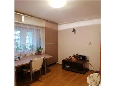 Apartament 4 camere de vanzare Tatarasi Oancea