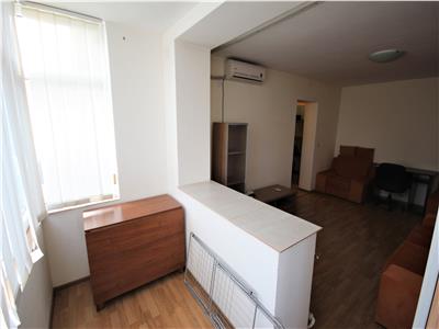 Apartament 2 camere de vanzare in Podu Ros, ideal pentru investitie