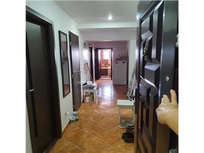 Apartament cu 4 camere, de vanzare in Iasi zona Nicolina Rond Vechi