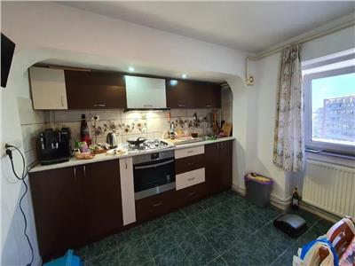 Apartament cu 4 camere, de vanzare in Iasi zona Nicolina Rond Vechi