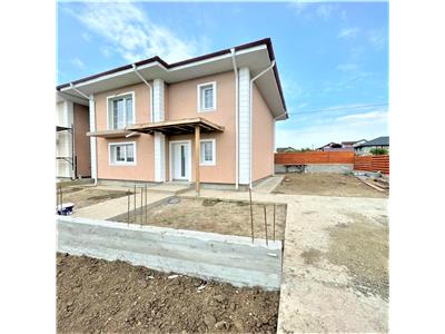 Duplex 4 cam, 250 teren, 5 drumuri Valea Adanca