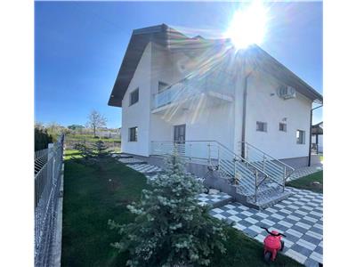 casa 116 mpu cu 440 teren,canalizare, centru, miroslava Iasi