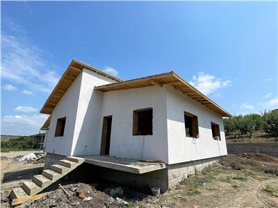 IASI - Breazu ( zona Piscina Apolo ) - Casa plan parter, teren 450 mp