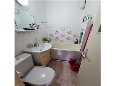 Apartament cu 2 camere, decomandat, Alexandru cel Bun