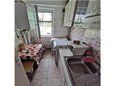 Apartament cu 2 camere, decomandat, Alexandru cel Bun