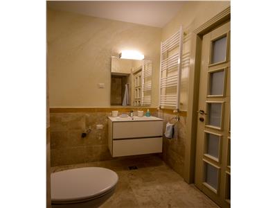 Inchiriez apartament 2 cam, open space, zona Moara de Vant  Complex Roua