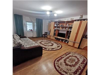 Apartament cu 3 camere, parter, cu balcon si gradina, La Familial, Alexandru cel bun