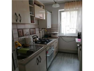 Apartament cu 3 camere, decomandat, et 3/4, Centrala, Alexandru cel Bun