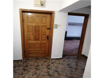 Apartament cu 2 camere, Nicolina  Prima Statie, de vanzare, etaj 1