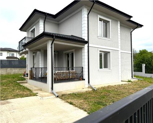 Vila 4 cam,115 mp,  500 teren, 800 m de Primaria Miroslava