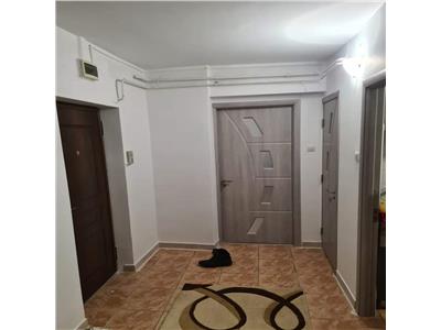 Apartament cu 3 camere, de vanzare in zona Nicolina Bulevard