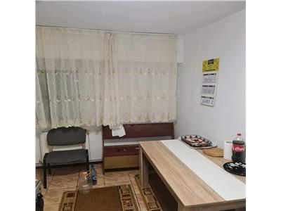 Apartament cu 3 camere, de vanzare in zona Nicolina Bulevard