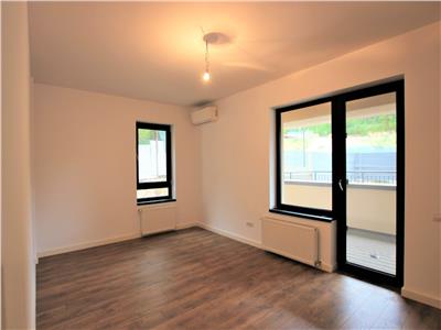 Apartament 3 camere, 3 balcoane, 2 bai, vedere tripla- Hanul Dacilor