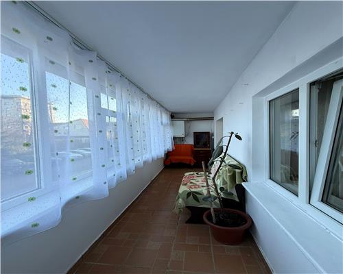 Apartament 4 cam,decomandat,Nicolina Rondul Vechi