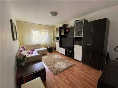 nicolina prima statie, apartament cu 3 camere, etaj intermediar Iasi