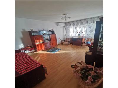 apartament cu 3 camere, decomandat, 72mp, centrala, canta Iasi