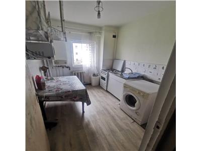 Apartament cu 2 camere, decomandat, 52mp, centrala, et 4/10, Mircea cel Batran