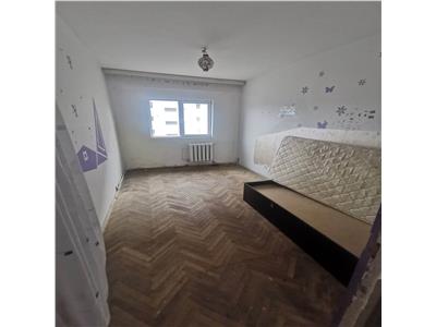 Apartament cu 2 camere, decomandat, 52mp, centrala, et 4/10, Mircea cel Batran