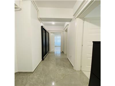 Inchiriez apartament 2 cam, decomandat, zona Tatarasi  Venetia Residence