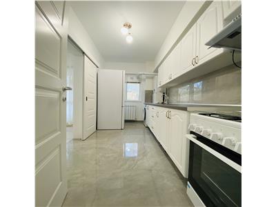 Inchiriez apartament 2 cam, decomandat, zona Tatarasi  Venetia Residence