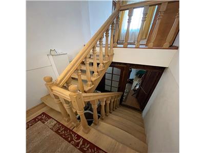 Vila de vanzare,138000 eur, 207 mp, individuala, zona Breazu Padurea Marzesti
