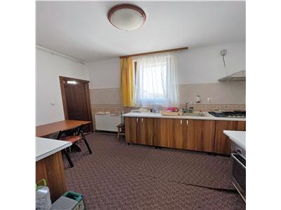 Vila de vanzare,138000 eur, 207 mp, individuala, zona Breazu Padurea Marzesti