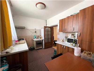 Vila de vanzare,138000 eur, 207 mp, individuala, zona Breazu Padurea Marzesti