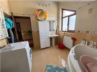 Vila de vanzare,138000 eur, 207 mp, individuala, zona Breazu Padurea Marzesti