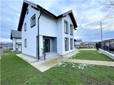 Casa P+E,  4 cam,370 teren, 5 drumuri, Valea Adanca