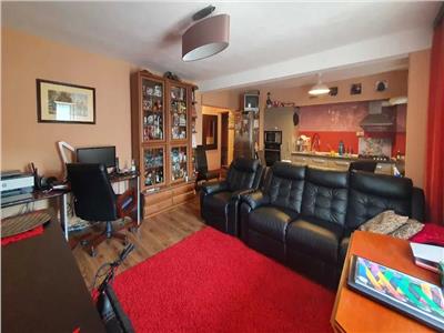 apartament 4 camere, decomandat, de vanzare, zona dacia Iasi