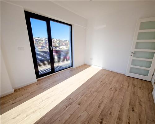 Apartament 3 cam cu garaj si terasa,imobil tip vila,Pacurari