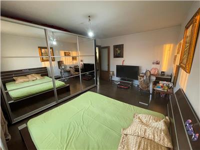 Apartament 4 camere, decomandat, de vânzare, zona Dacia  Bicaz