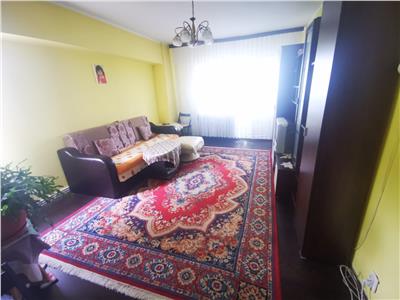 apartament cu 3 camere de vanzare in zona nicolina - rond vechi Iasi