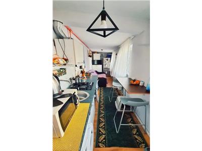 Apartament cu 2 camere, nedecomandat, 50mp, Alexandru cel bun