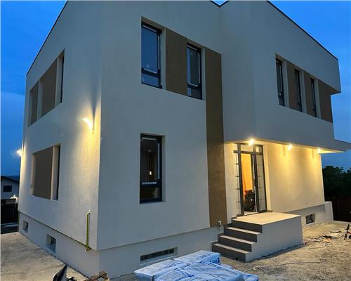 Vila in Valea Lupului, cu 6 camere, 3 bai, 268 mp, 450 mp teren