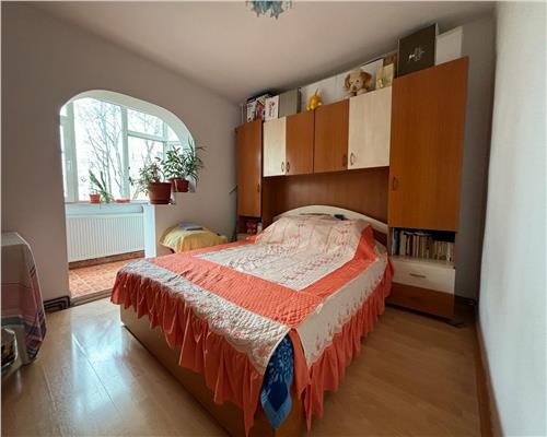 Apartament cu 4 camere, de vanzare in Iasi zona Nicolina CUG