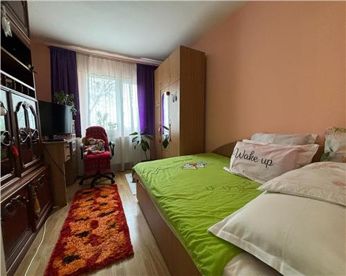 Apartament cu 4 camere, de vanzare in Iasi zona Nicolina CUG