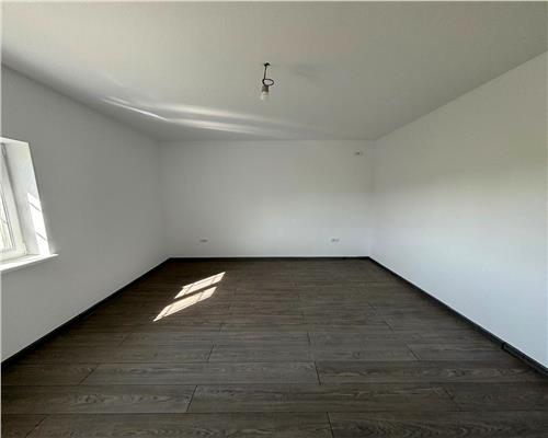 Casa P+ beci, 4 cam, 450 teren,  Valea Adanca