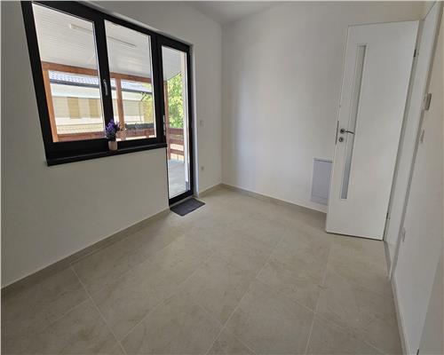 Casa de vanzare in zona Bucium  Barnova, BONUS Semineu