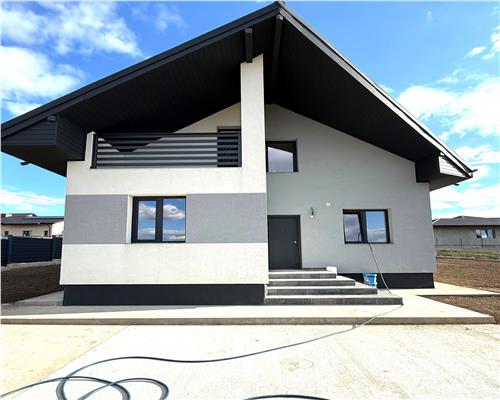 Casa P 3/4 cam. Mansarda, 685 teren,  Legaga Ciurbesti Ciurbesti