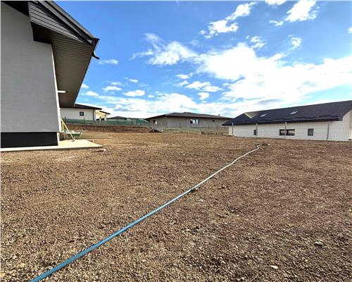 Casa P 3/4 cam. Mansarda, 685 teren,  Legaga Ciurbesti