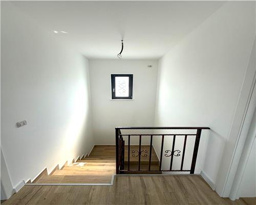 Vila P+E 126 mp, beci, 465 teren, Asfalt, Omenia, Valea Adanca