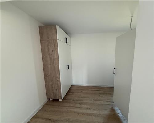 Vila P+E 126 mp, beci, 465 teren, Asfalt, Omenia, Valea Adanca