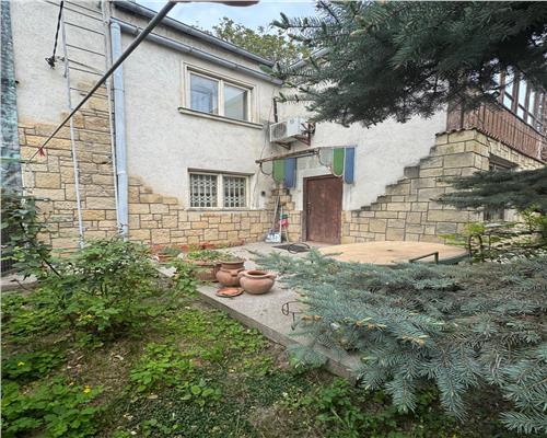 Casa tip duplex de vanzare in zona Pacurari